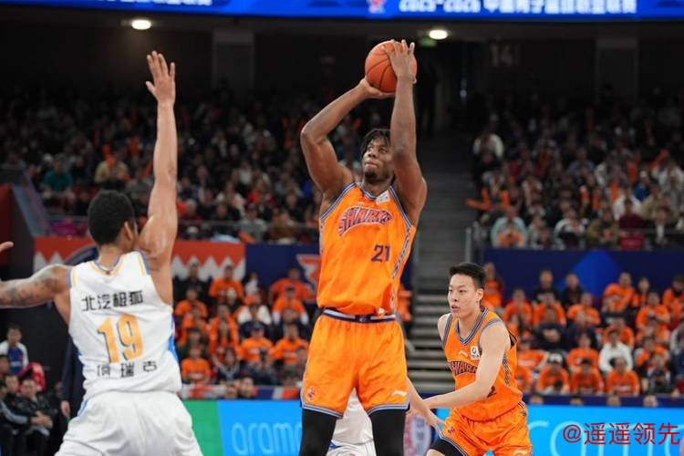 三连胜！上海久事男篮主场战胜北京队
